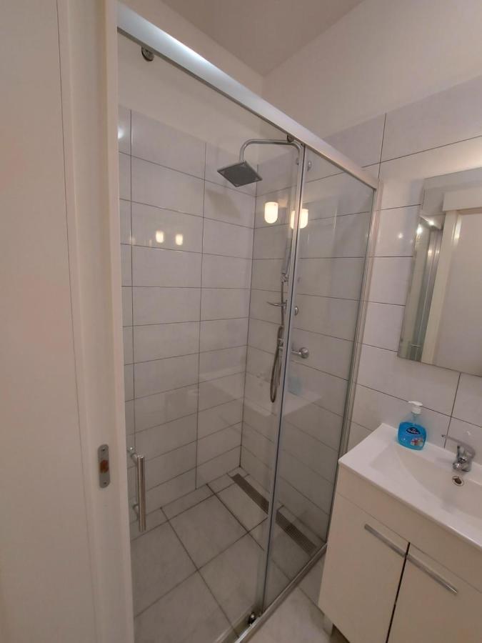 Studio Apartments Ana & Mia Вис Экстерьер фото