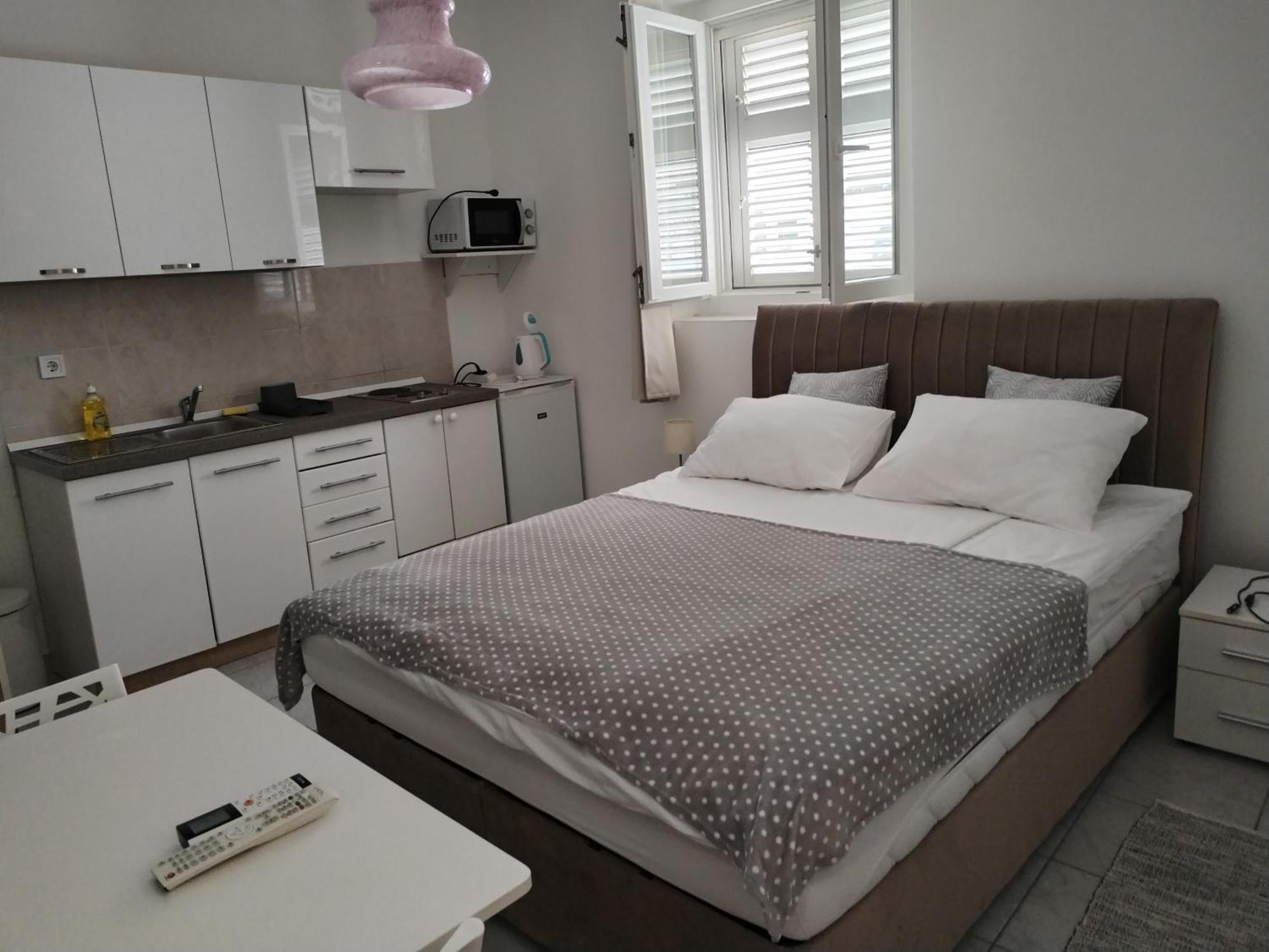 Studio Apartments Ana & Mia Вис Экстерьер фото